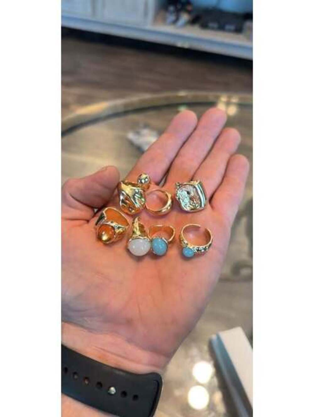 Gold Fashion Rings - Picture 2 of 3